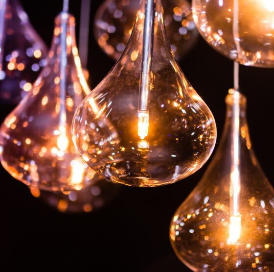 Puede un okupa contratar luz