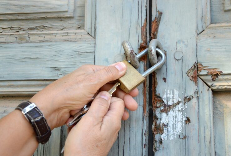 Guía para recuperar tu vivienda ocupada sin infringir la ley - Serviokupas recuperar vivienda okupada